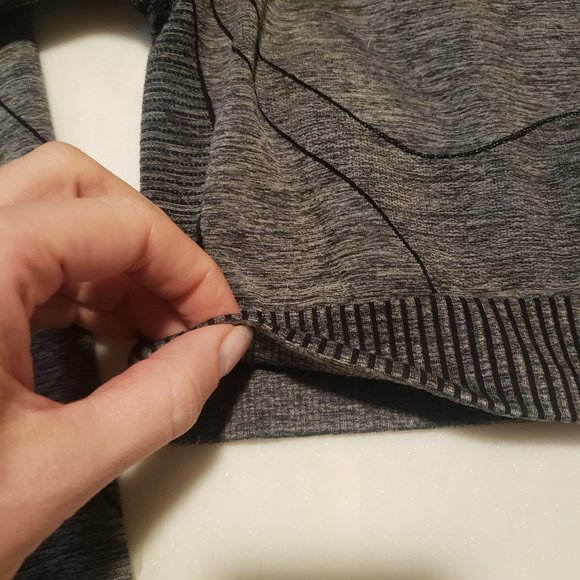 Gymshark Long Sleeve Crop Top - Size Medium - Worn Once - Picture 3 of 4